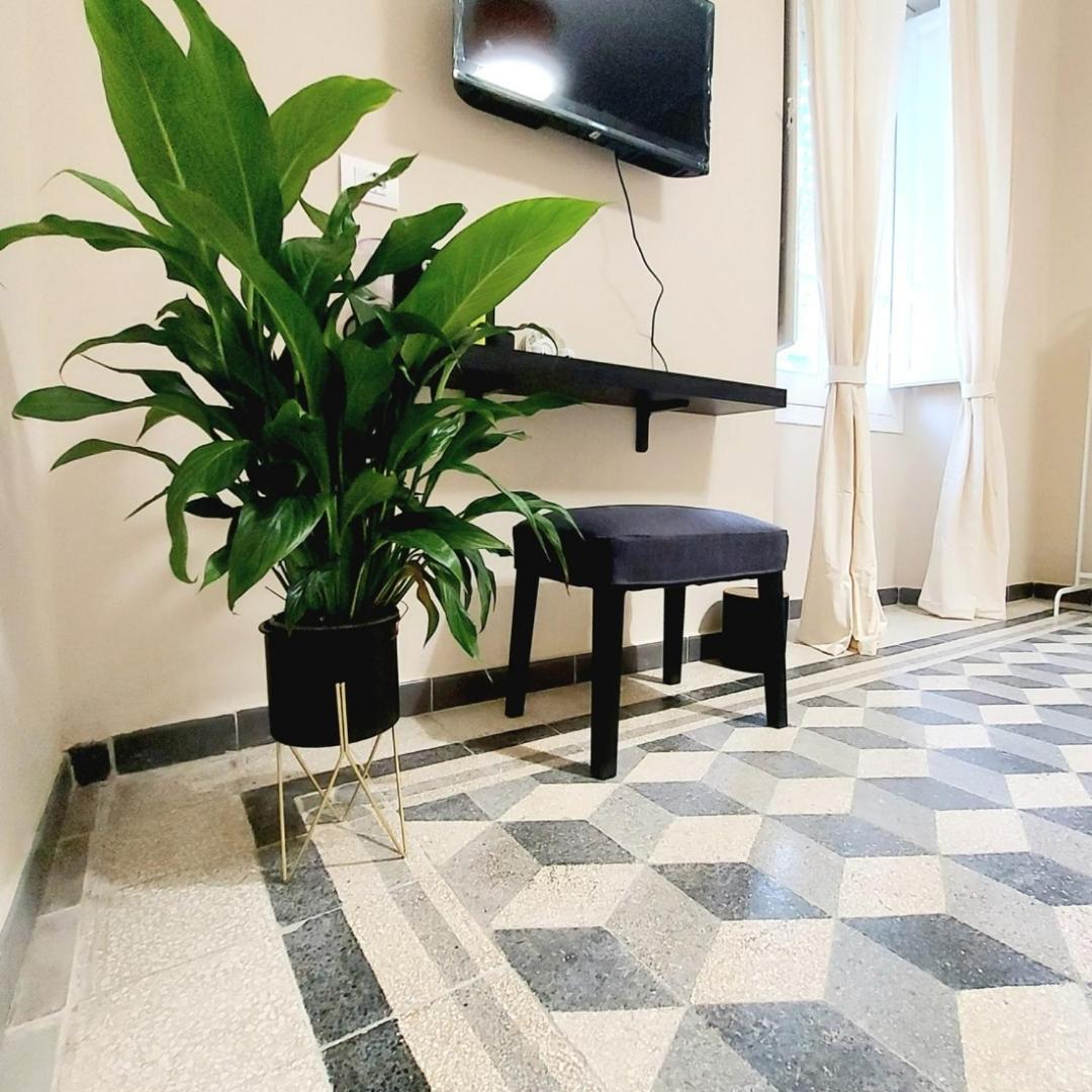 Mariolina'S Suites Cagliari Esterno foto